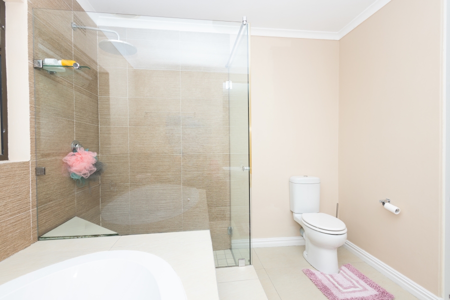 4 Bedroom Property for Sale in Flamingo Vlei Western Cape